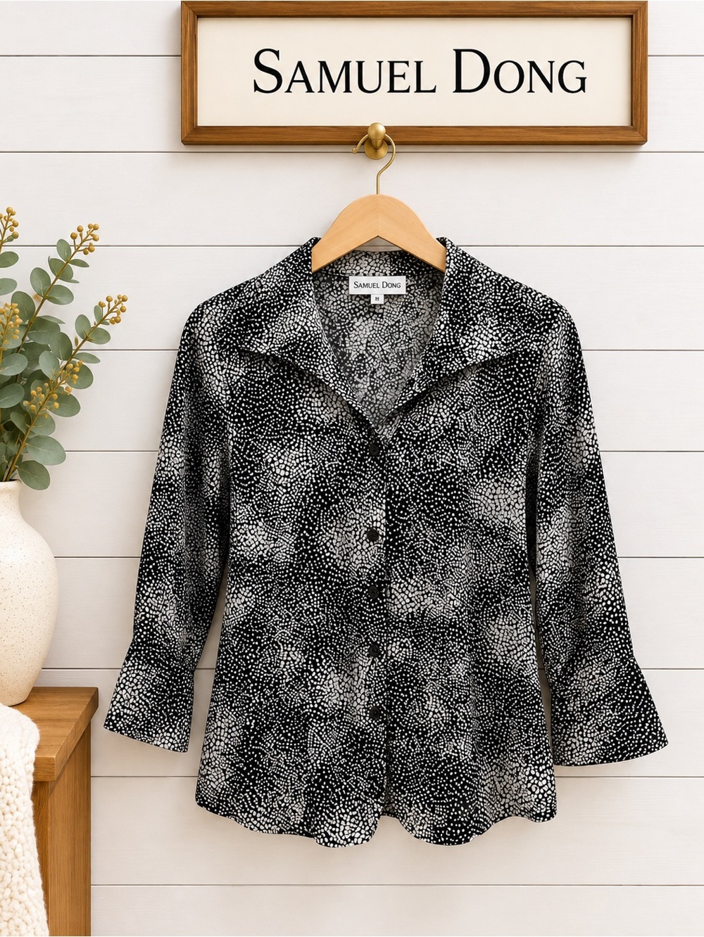 SAMUEL DONG Black & White Printed Blouse Size L